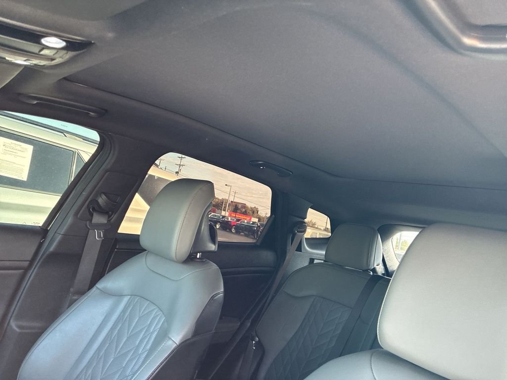 Used 2023 Black Kia X-Line image 19