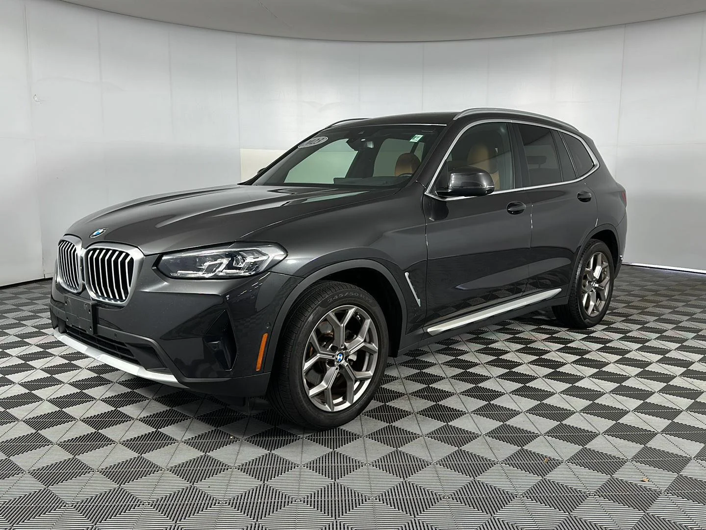 Used 2023 Dark Graphite Metallic BMW xDrive30i image 7