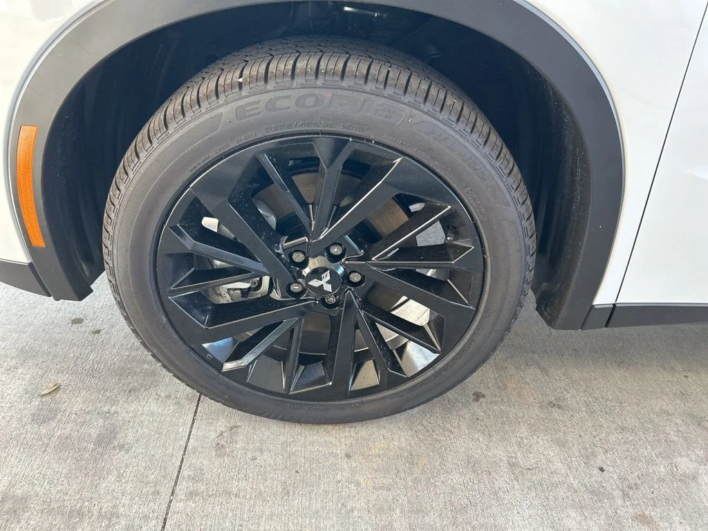 2025 Mitsubishi Outlander Plug-in Hybrid SEL Black Edition - Photo 14
