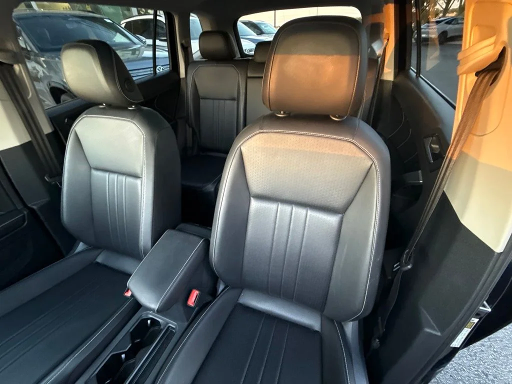 Used 2024 Deep Black Volkswagen 2.0T SE image 15