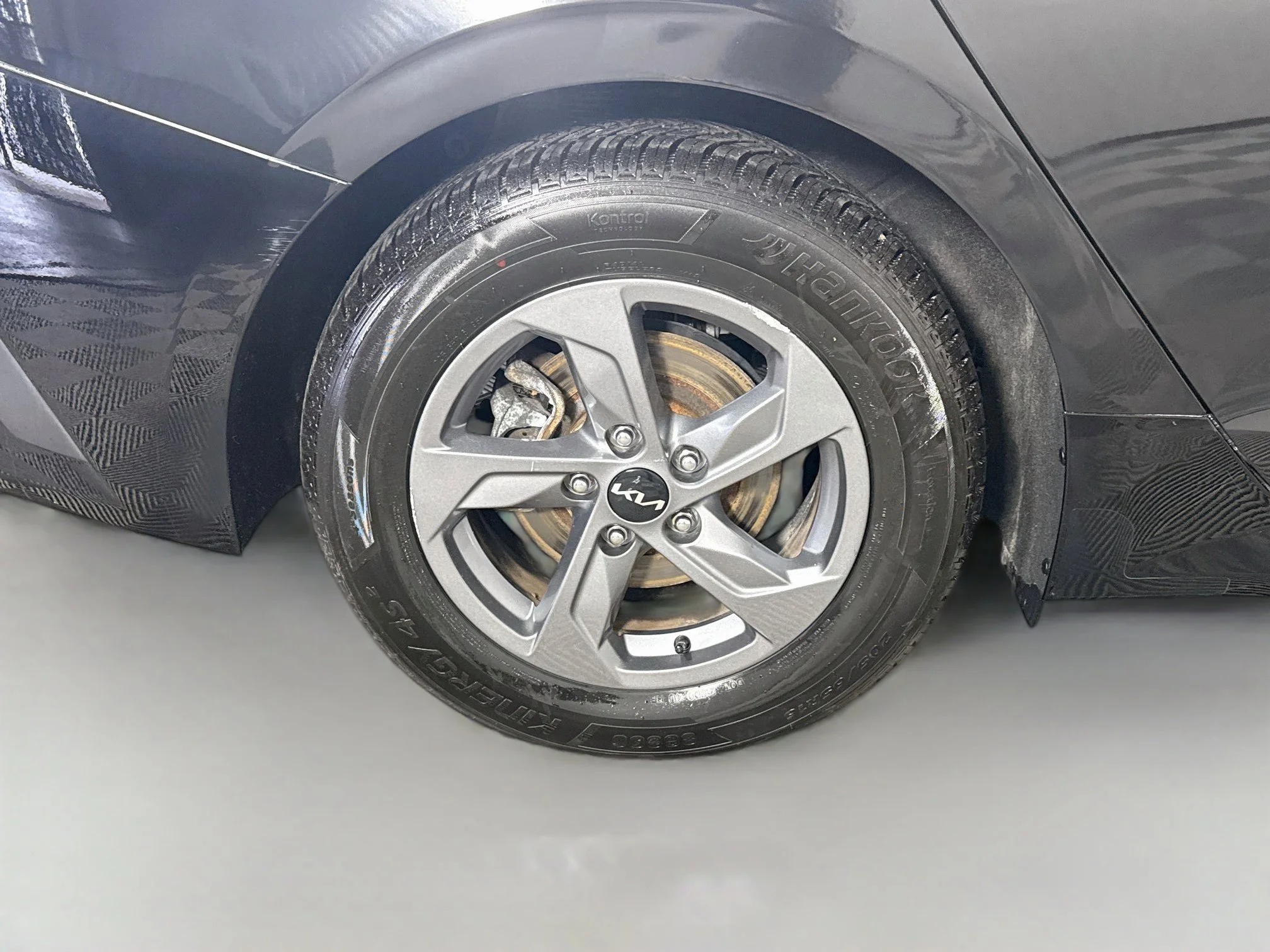 Used 2022 Ebony Black Kia LX image 28