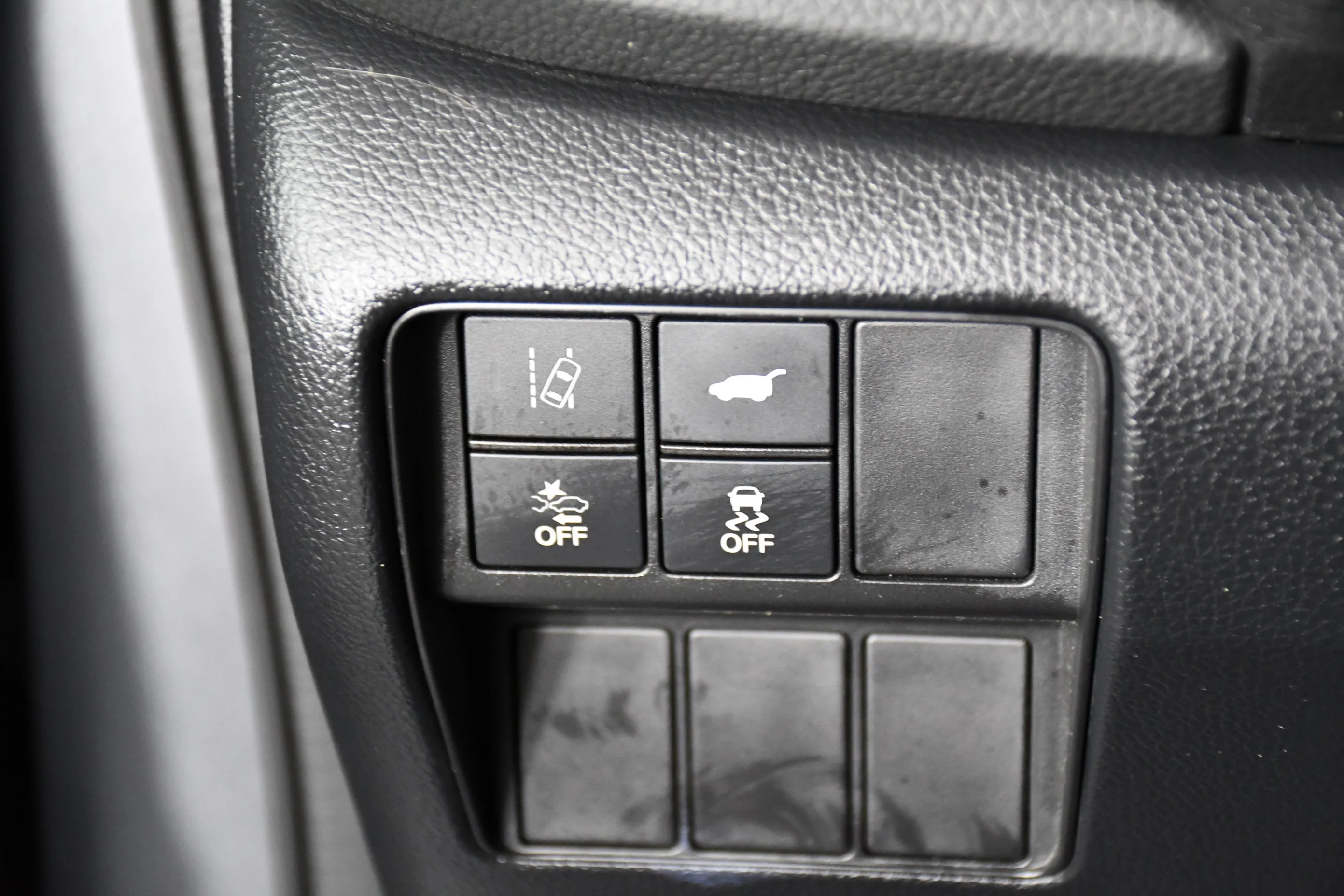 Used 2019 Lunar Silver Metallic Honda Touring image 36