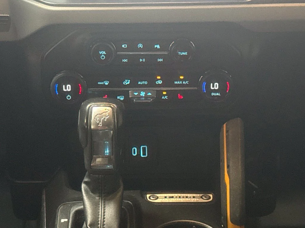 Used 2021 Carbonized Gray Metallic Ford Badlands image 16