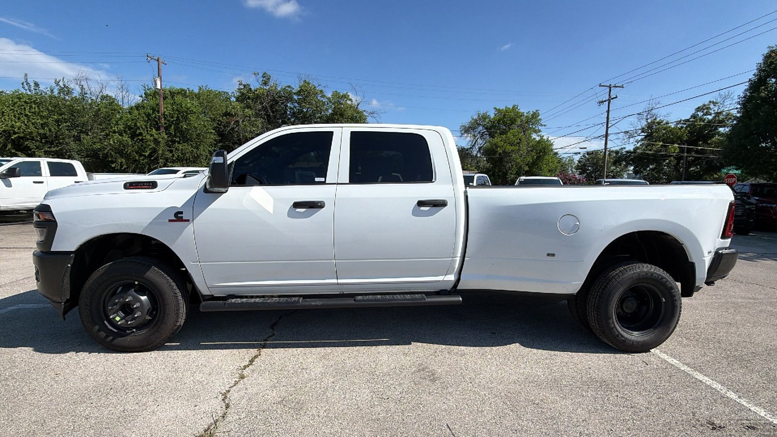 New 2026 Bright White Clear-Coat Exterior Paint RAM Tradesman image 8