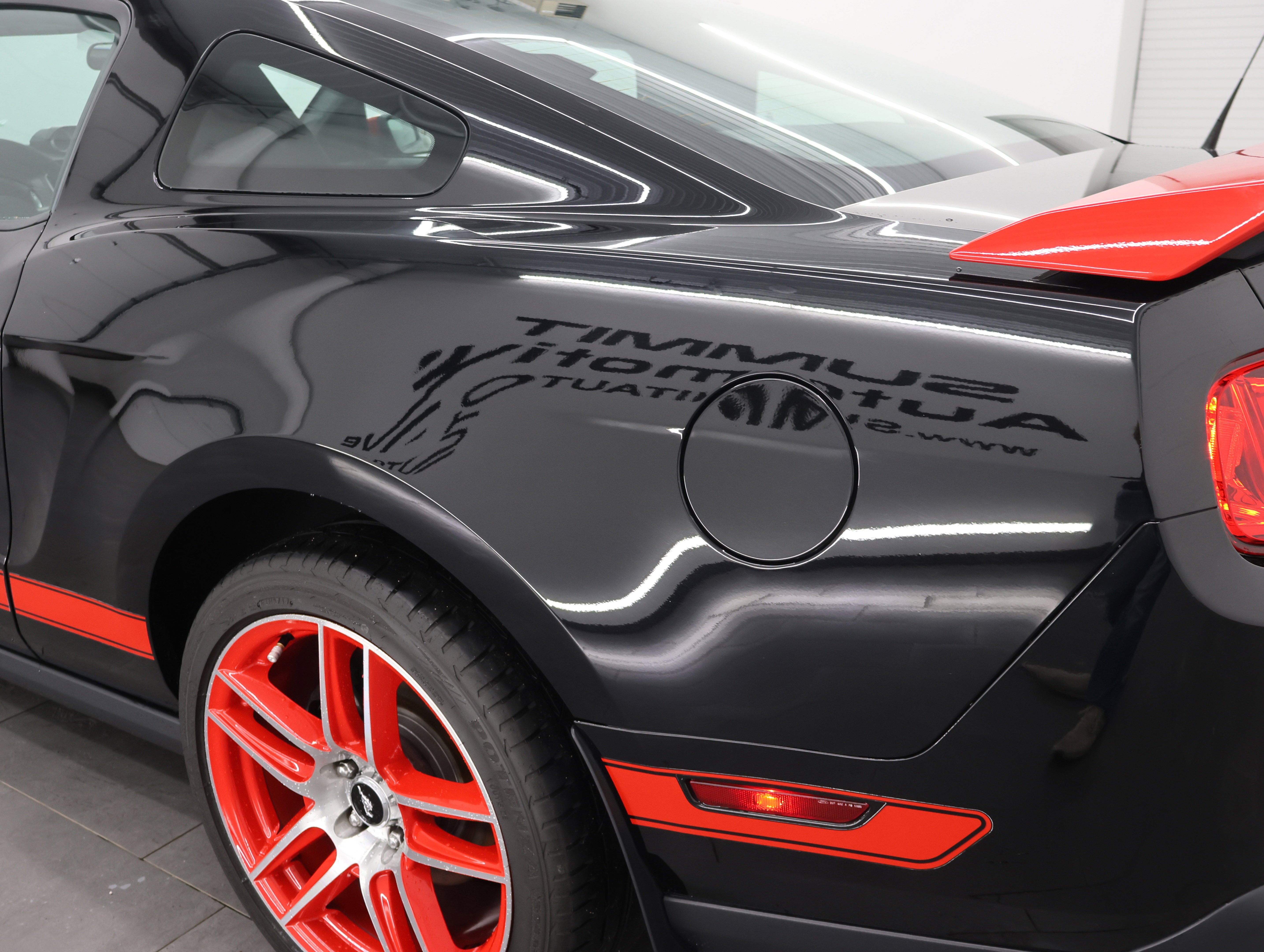 2012 Ford Mustang Boss 302 - Photo 31