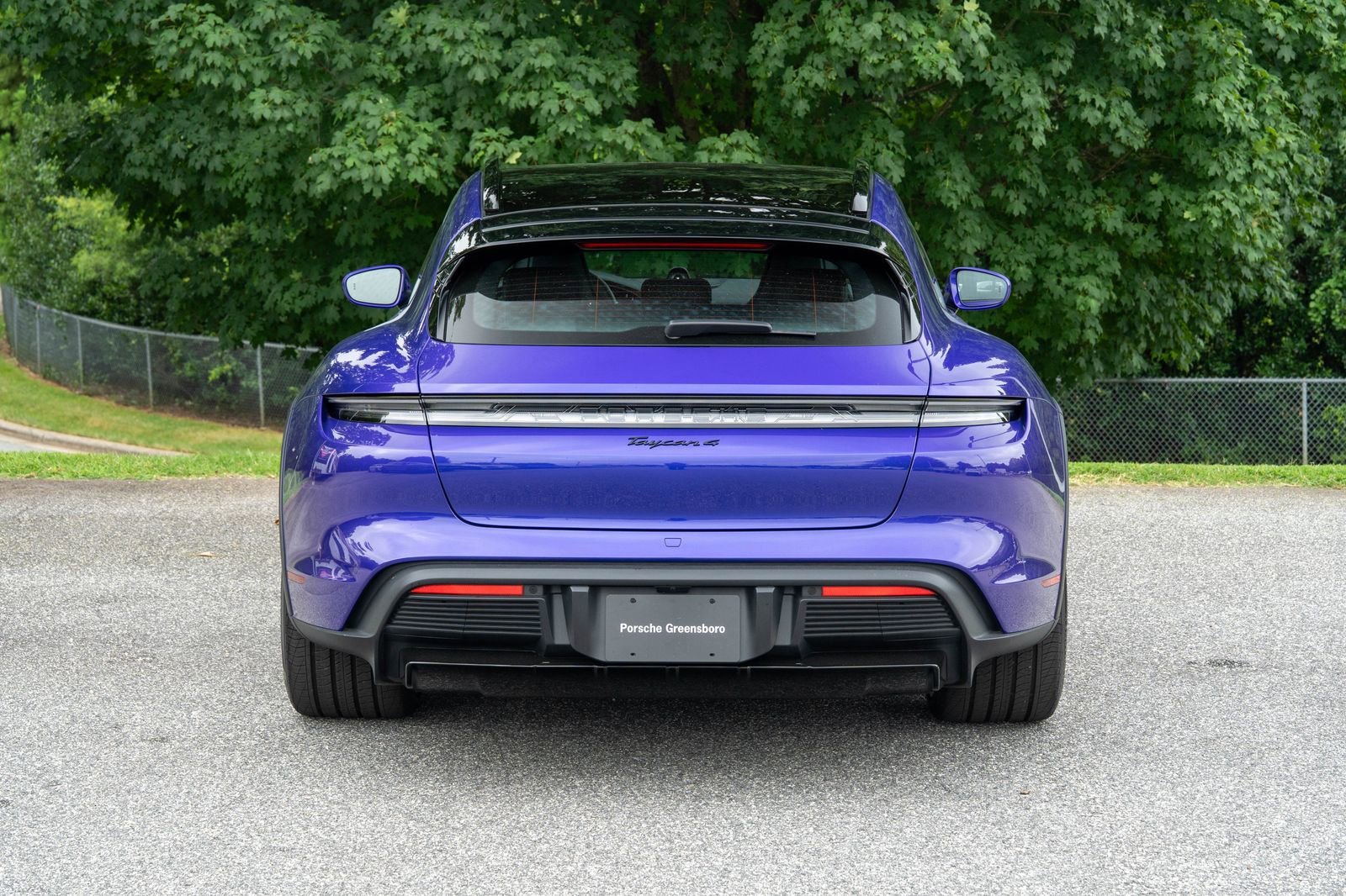 2025 Porsche Taycan Base - Photo 6