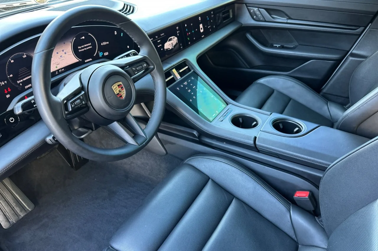 Used 2023 White Porsche Base image 9