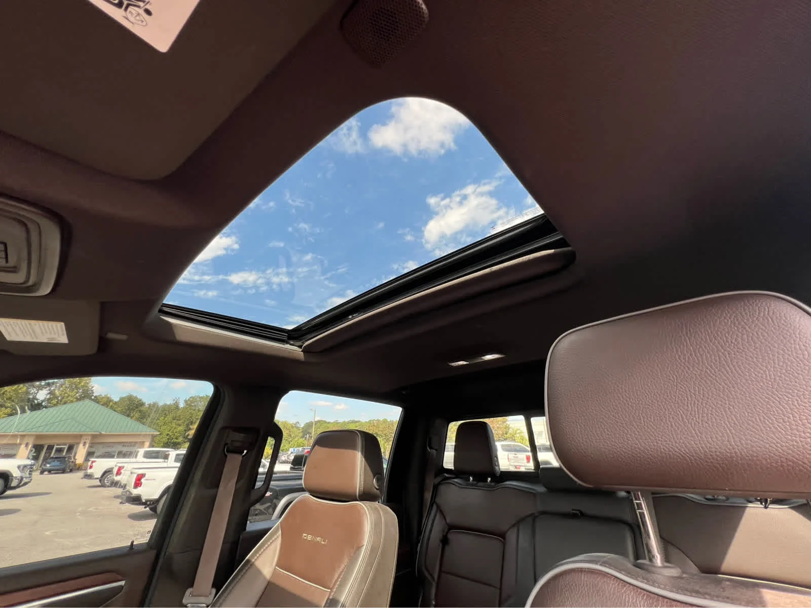 Used 2024 Onyx Black GMC Denali image 9