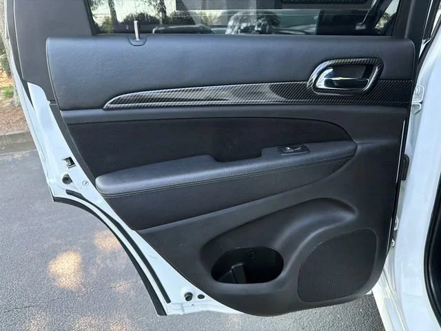 Used 2015 White Jeep SRT image 22