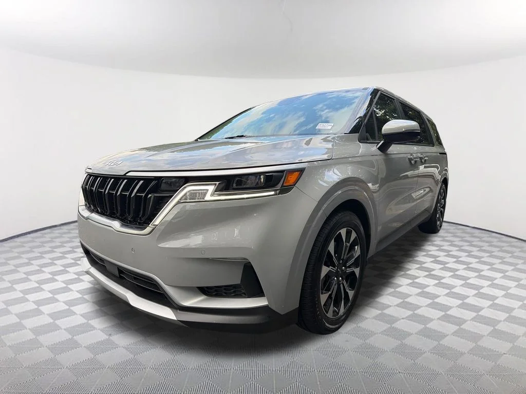 Used 2024 White Kia EX image 1
