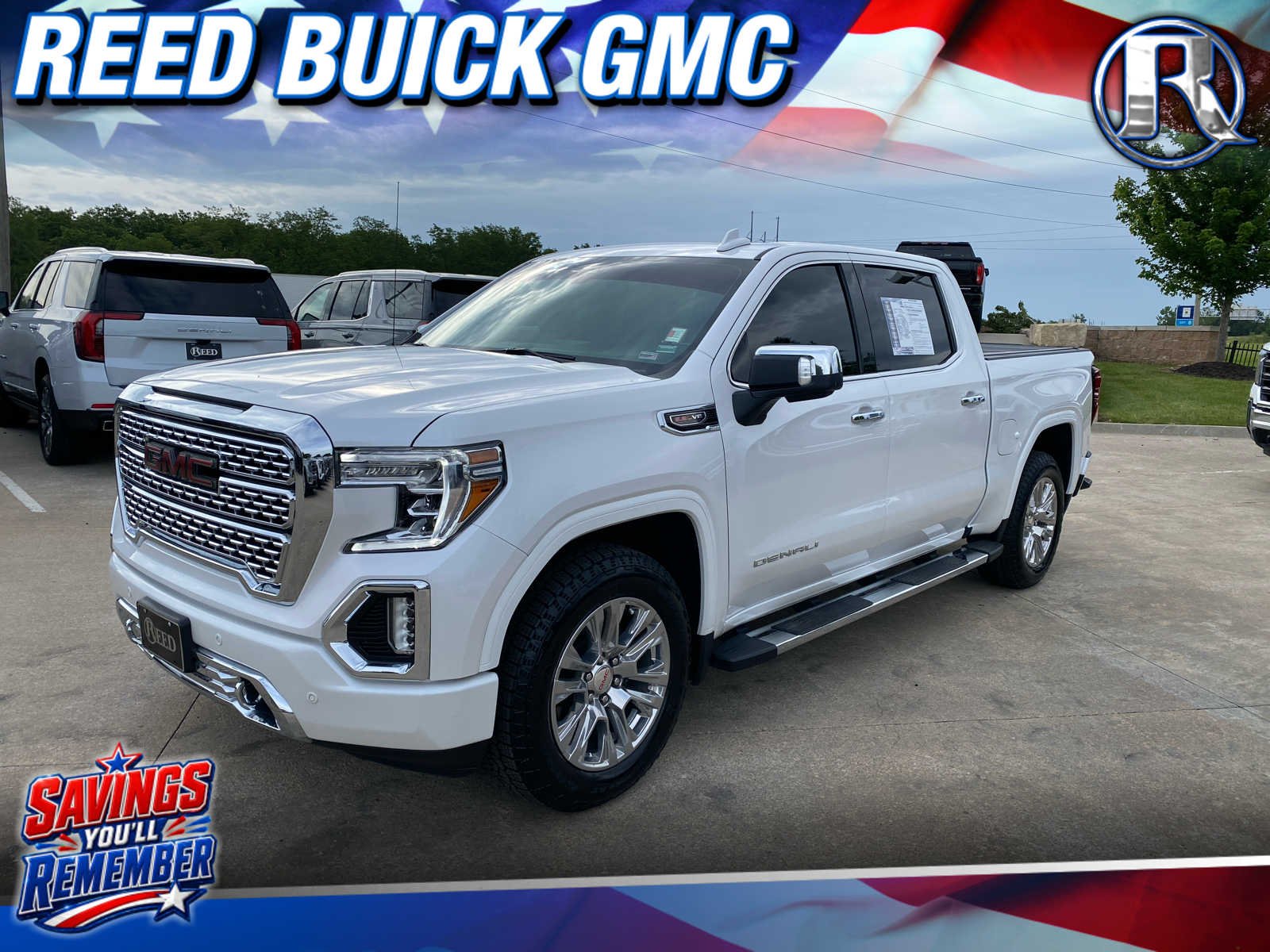 2022 GMC Sierra 4WD Crew Cab Short Box Denali's photo