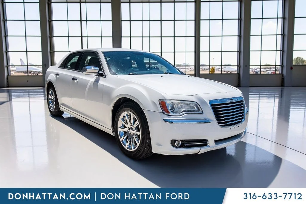 Used 2014 White Chrysler C image 37