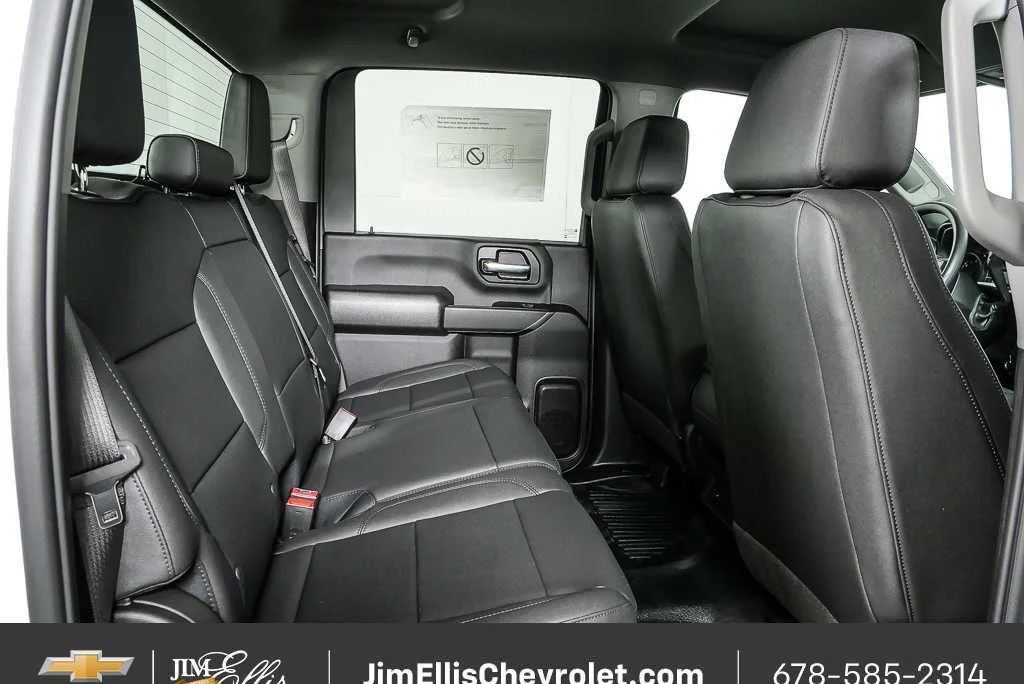 New 2026 Summit White Chevrolet WT image 18