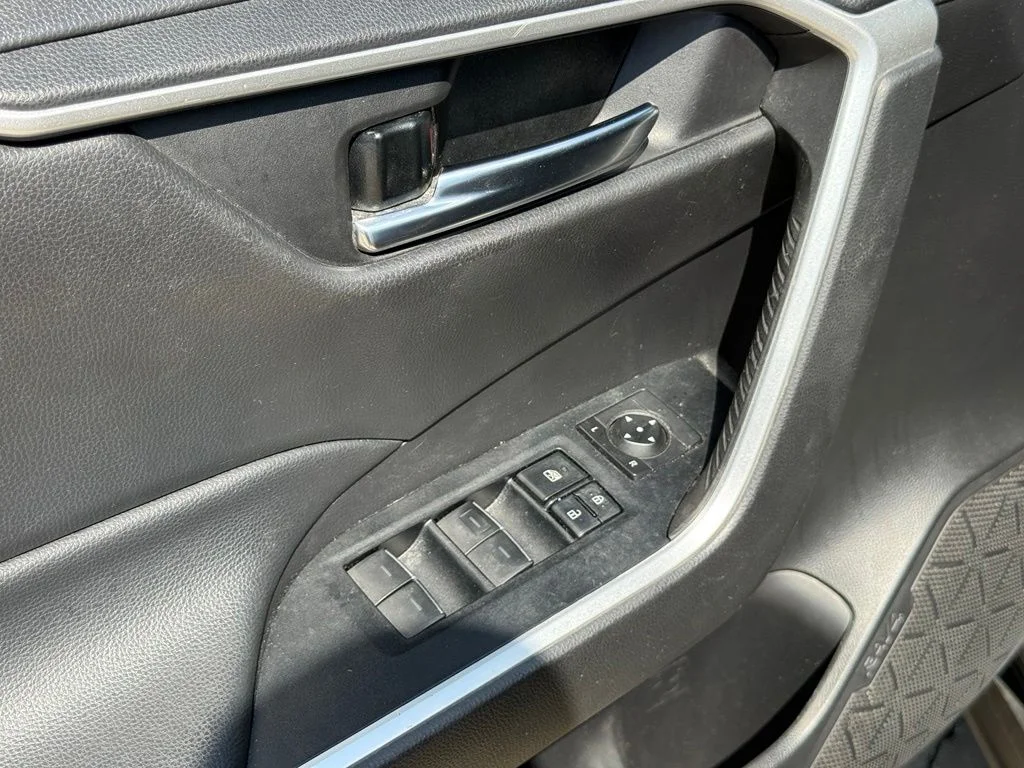 Used 2022 Gray Toyota XLE image 11