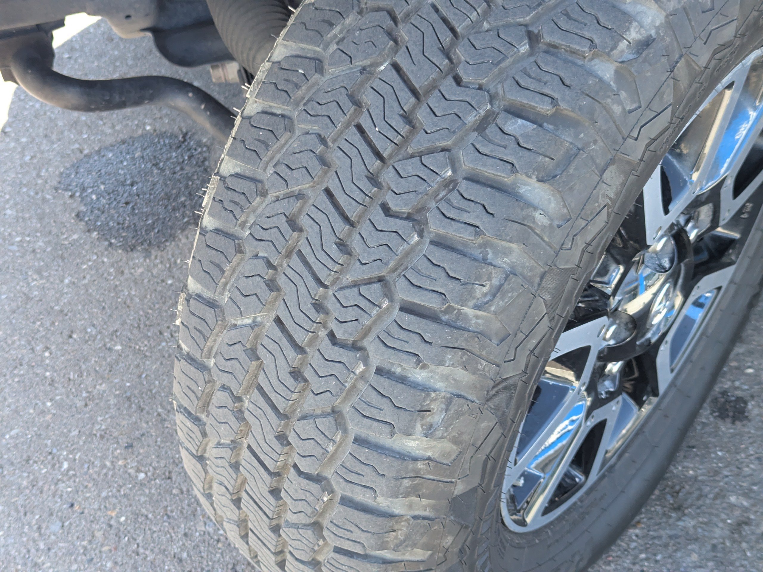 Used 2018 White Toyota SR5 image 43
