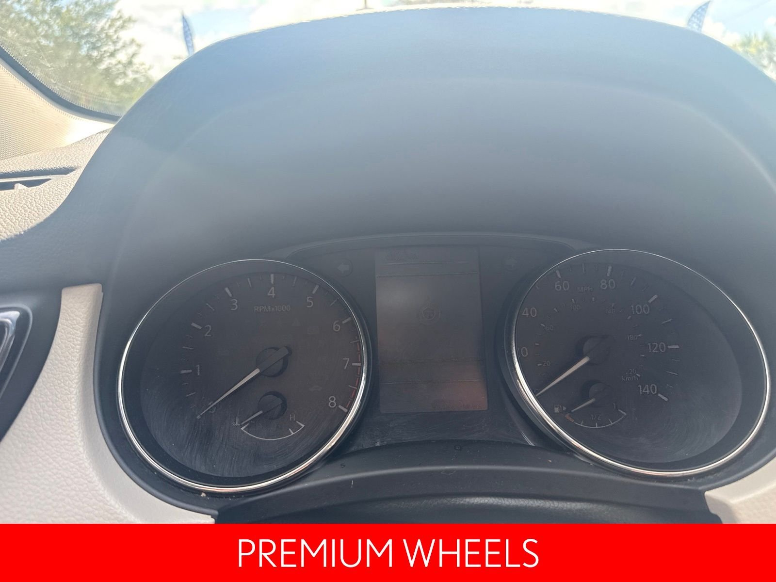 Used 2019 White Nissan SL image 14
