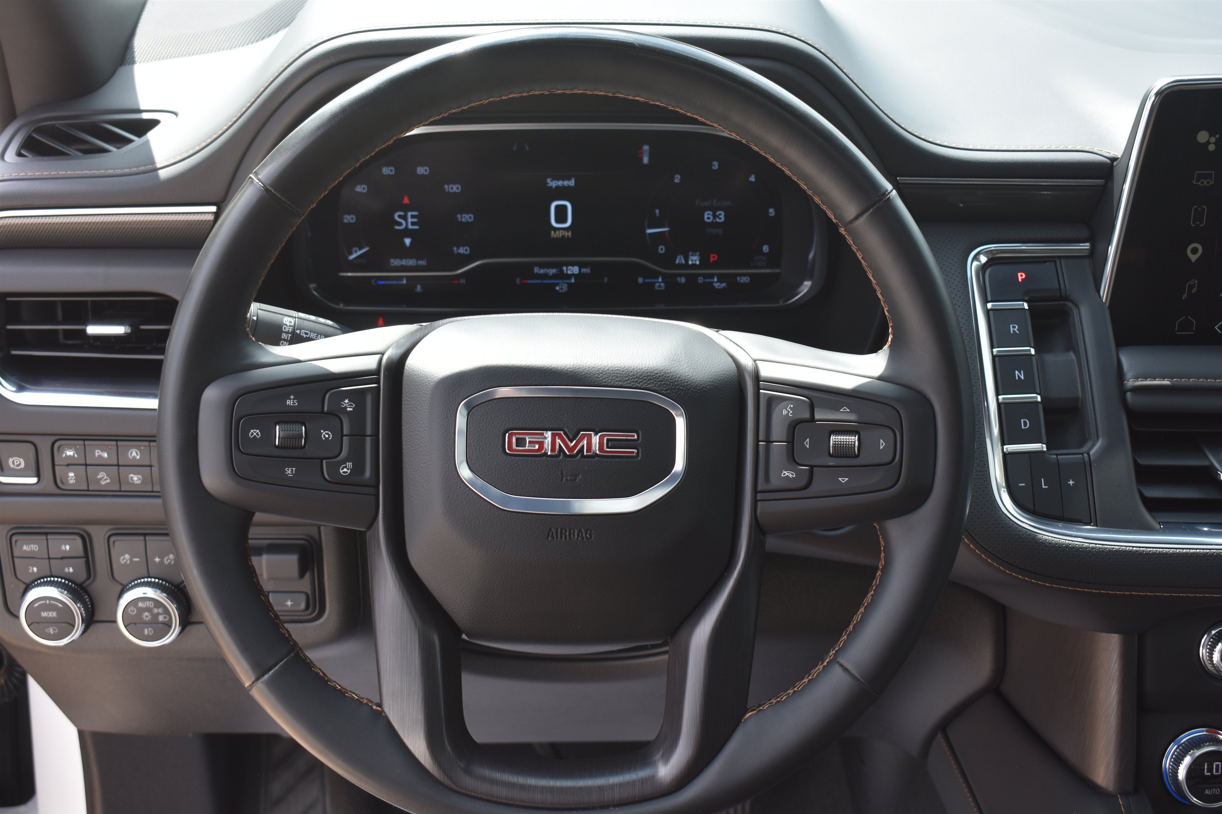 2024 GMC Yukon AT4 - Photo 22