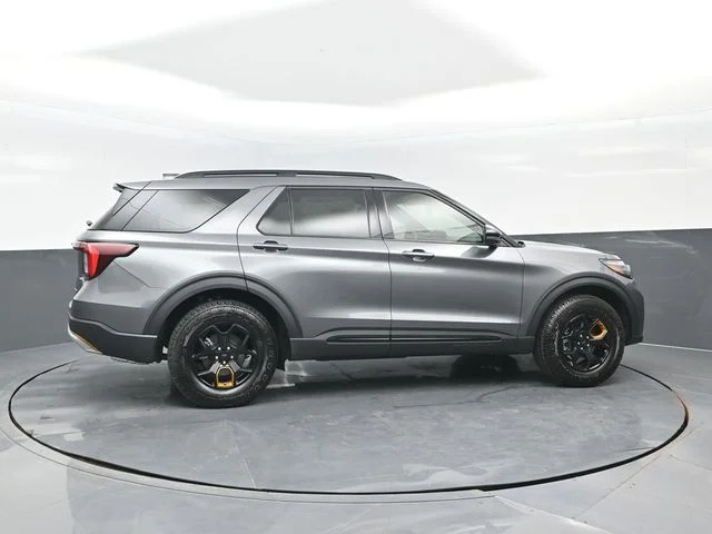 New 2026 Carbonized Gray Metallic Ford Tremor® image 3