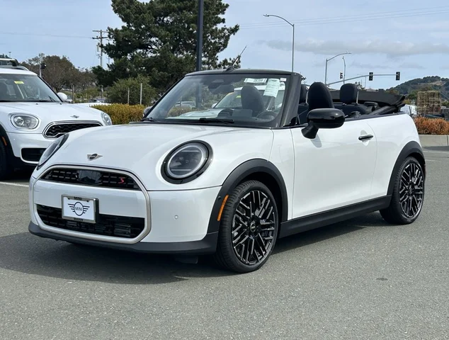 2026 MINI Convertible Signature Plus