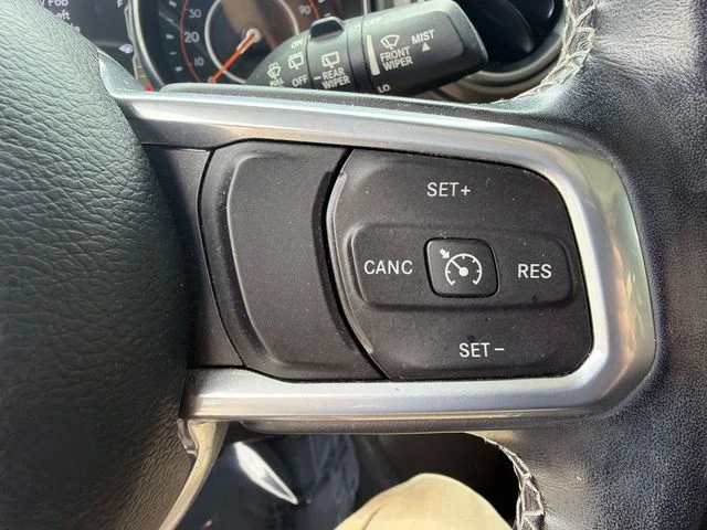 Used 2022 Black Jeep Unlimited Sahara image 24