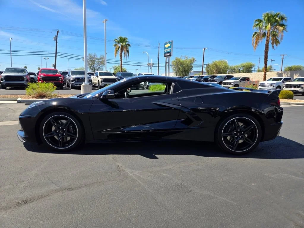 Used 2021 BLACK Chevrolet 1LT image 3