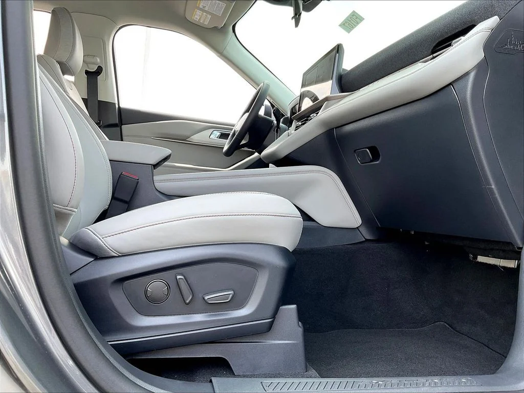 New 2026 Carbonized Gray Metallic Ford Active image 12