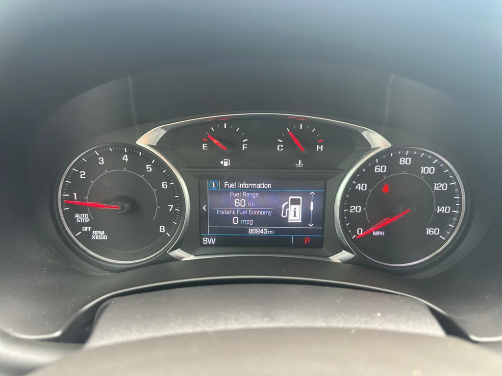 Used 2022 Summit White GMC SLE image 14