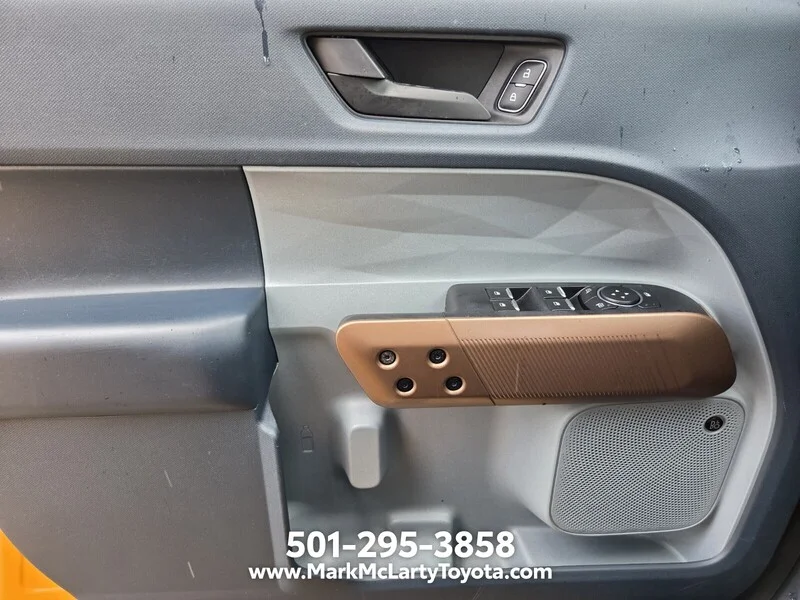 Used 2022 Orange FORD LARIAT FWD SUPERCREW image 26