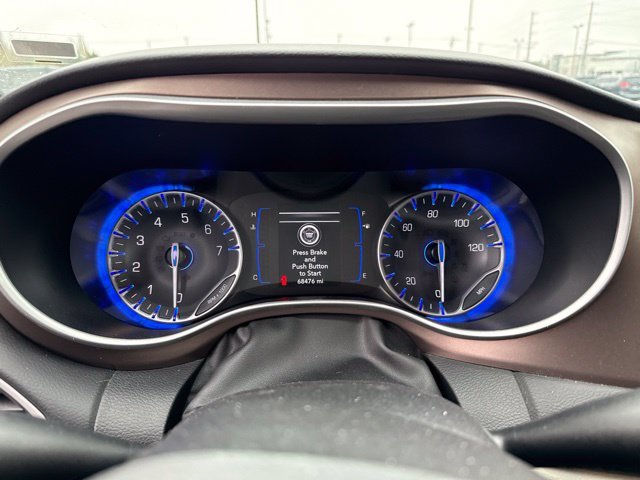 Used 2023 Bright White Clearcoat Chrysler LX image 7