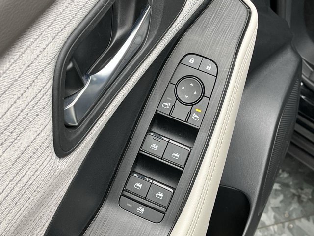 Used 2023 Super Black Nissan SV image 7