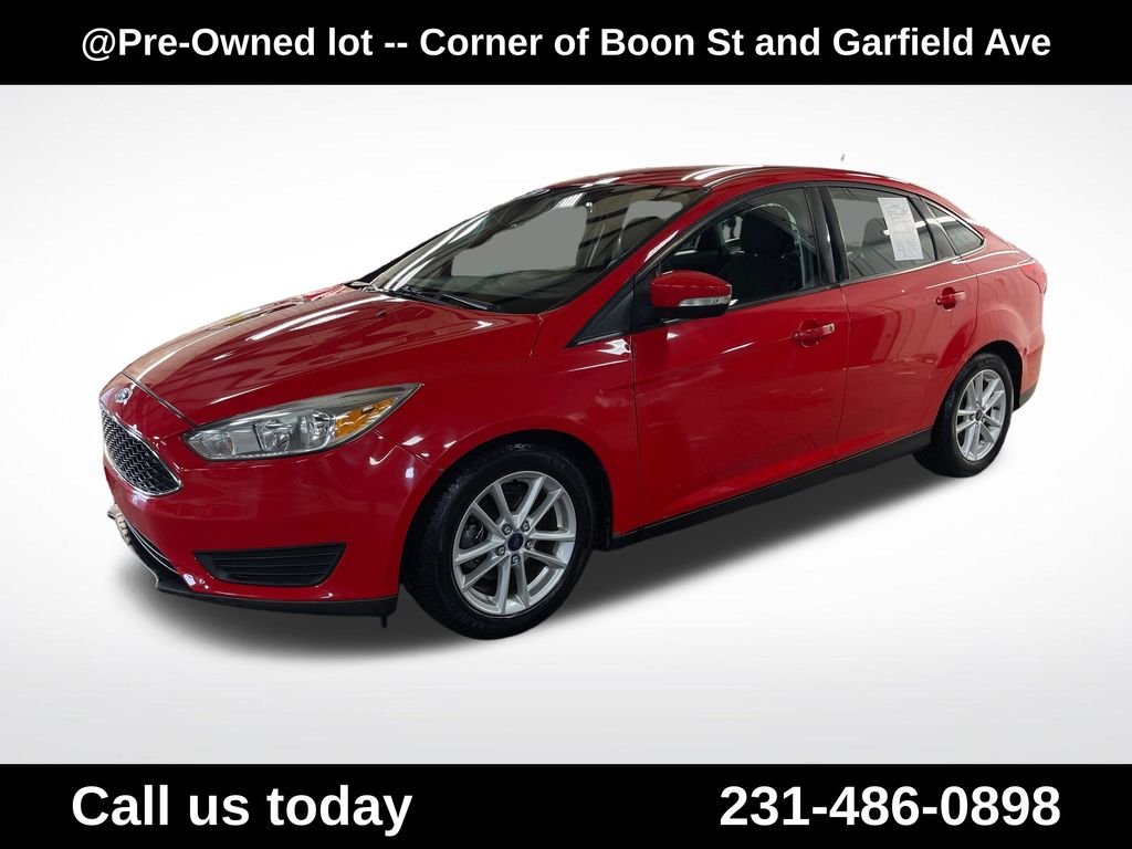Used 2015 Red Ford SE image 1
