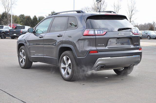 Used 2022 Gray Jeep Limited image 5