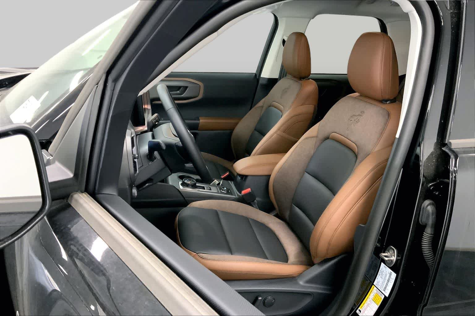 New 2026 Shadow Black Ford Outer Banks® image 8