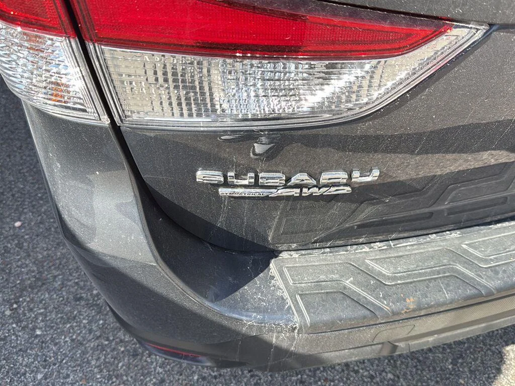 Used 2021 Magnetite Gray Metallic Subaru Premium image 10