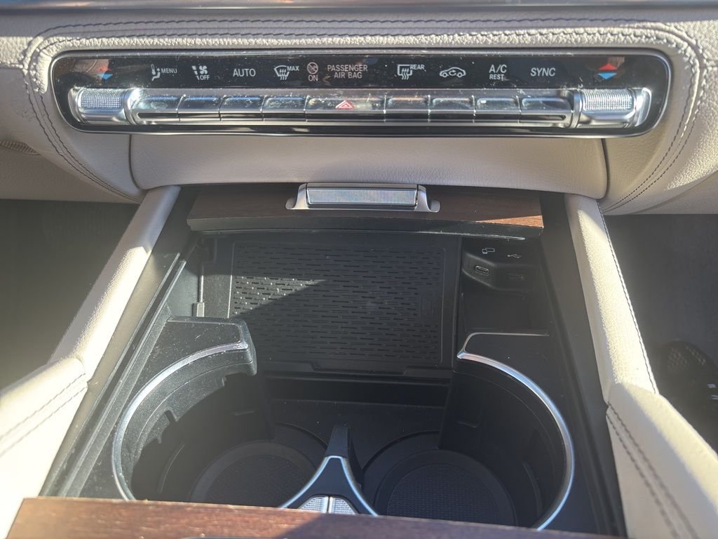 Used 2020 White Mercedes-Benz GLE 350 image 29