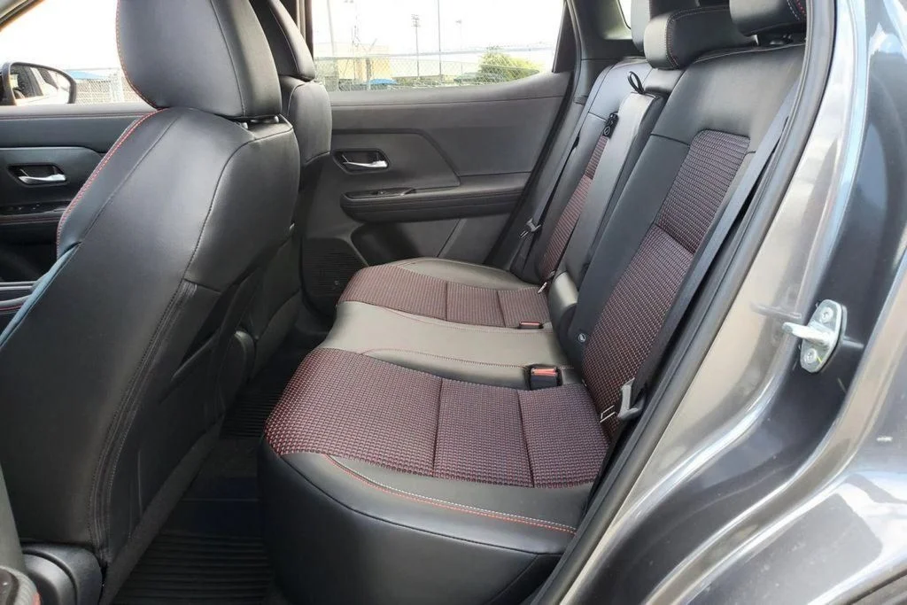 2025 Nissan Kicks SR - Photo 17
