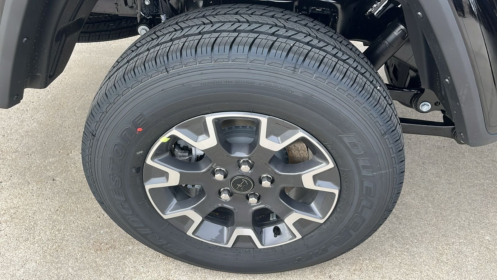 New 2026 Black Clear-Coat Exterior Paint Jeep Sahara image 10