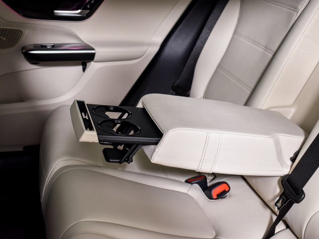 New 2026 Polar White Mercedes-Benz GLC 300 image 73