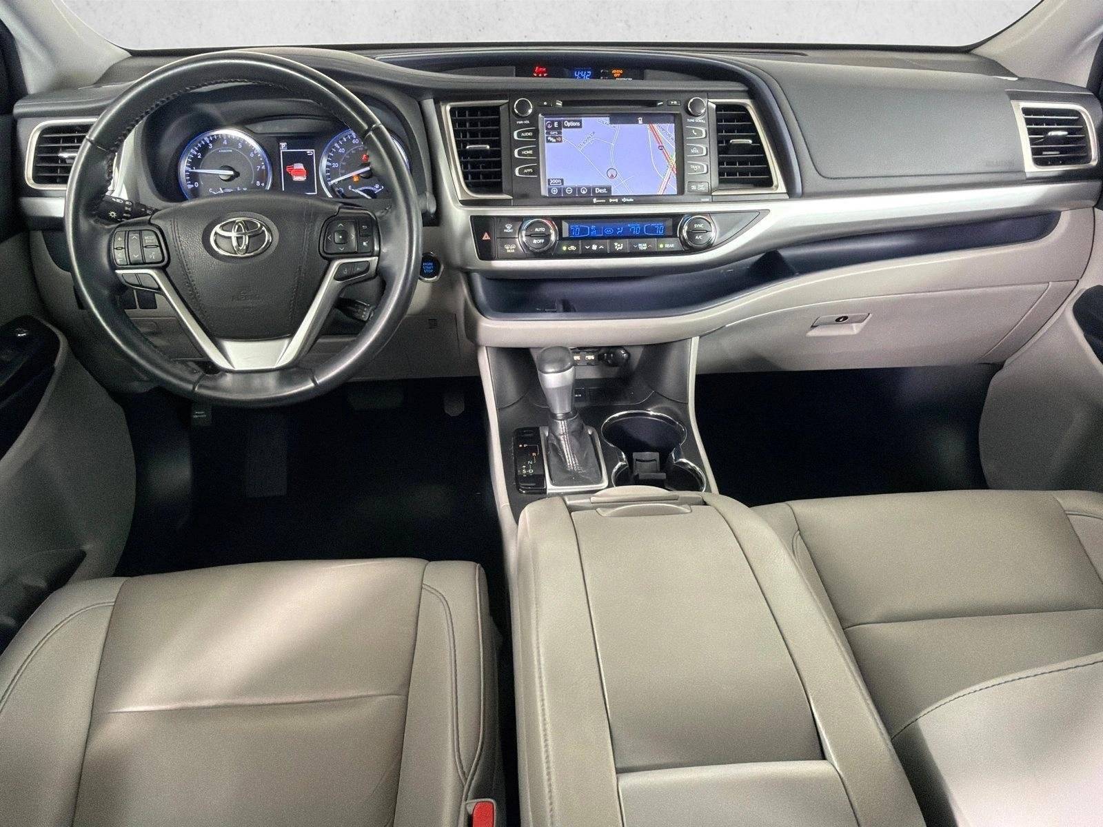 Used 2019 Predawn Gray Mica Toyota XLE image 25