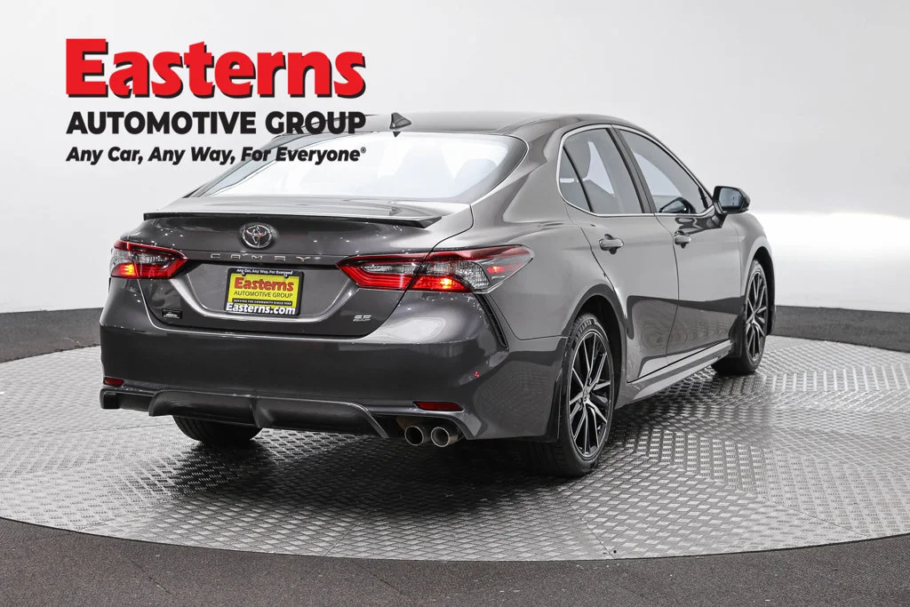 Used 2024 Gray Toyota SE image 5