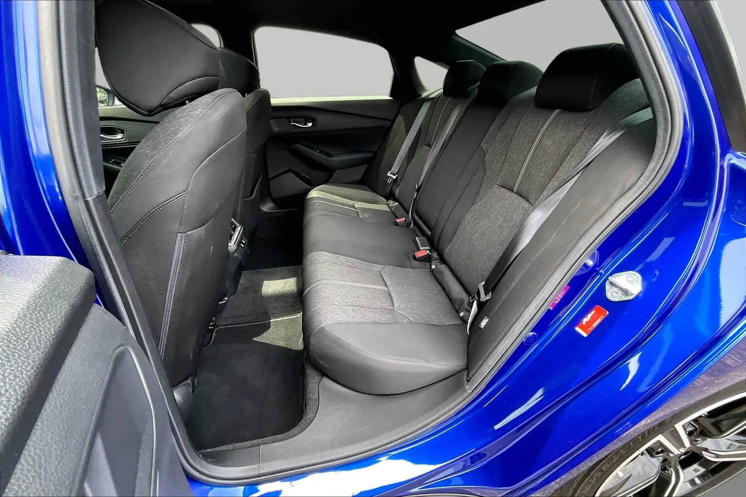 Used 2025 Still Night Pearl Honda Sport image 19