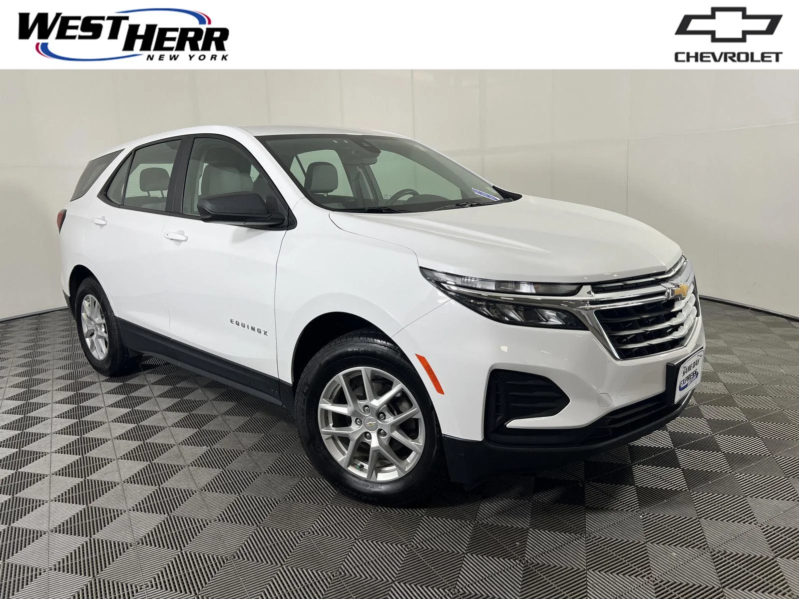 Used 2022 Summit White Chevrolet LS image 1