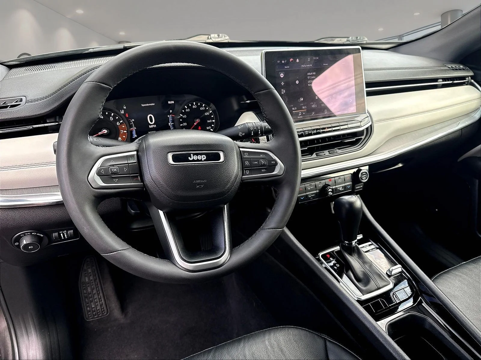 Used 2023 Crystal Metallic Jeep Limited image 18