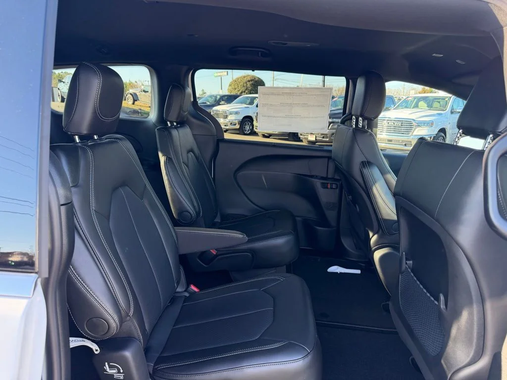 New 2026 White Chrysler LX image 33
