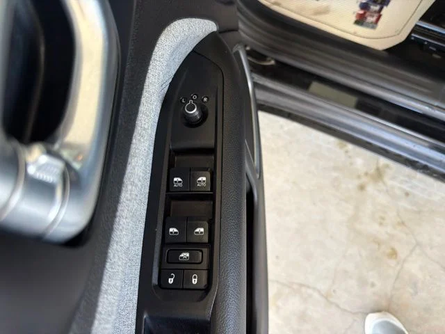 Used 2024 Black Jeep Latitude image 10