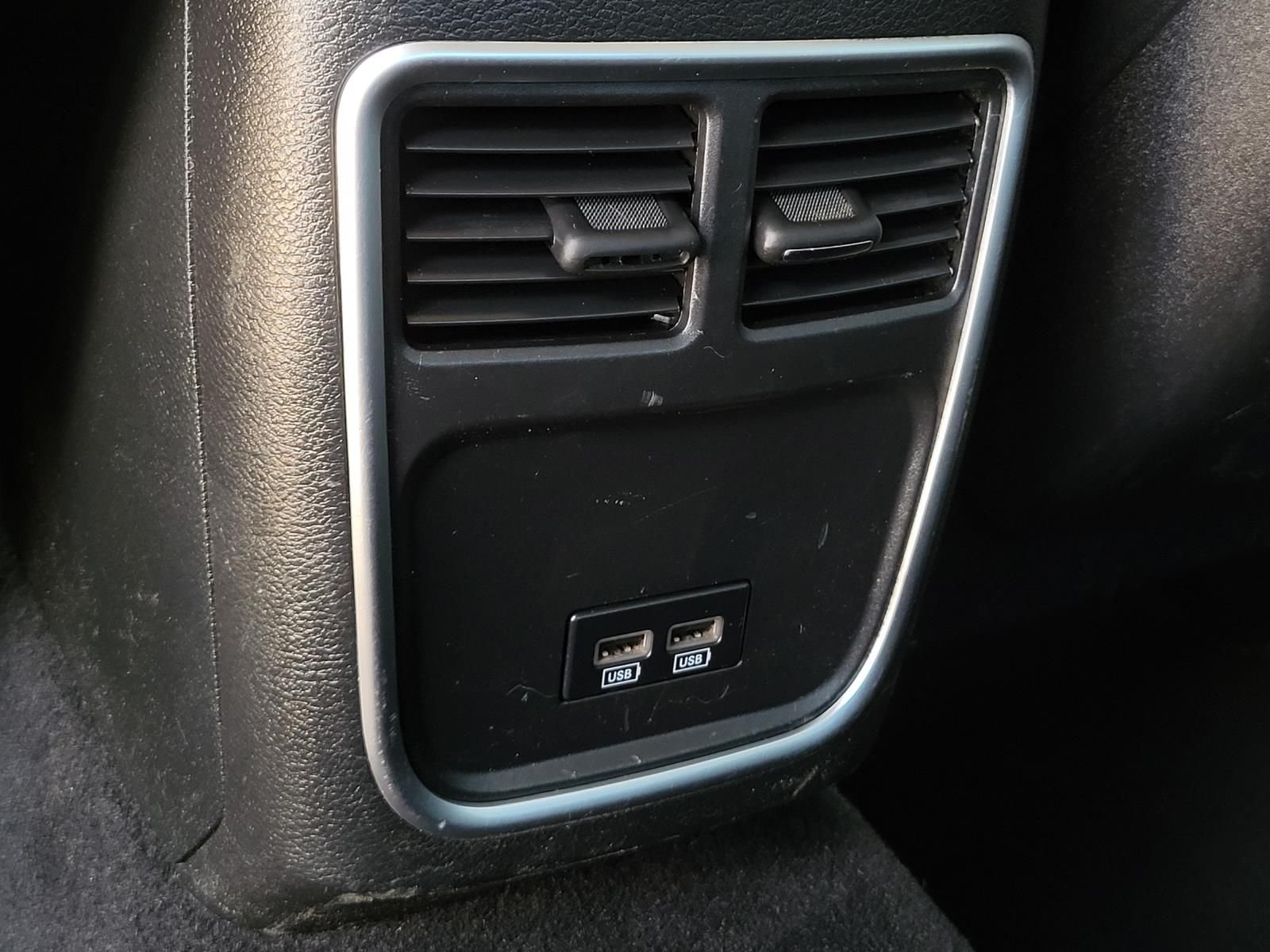 Used 2019 Granite Crystal Metallic Clearcoat Chrysler Touring image 12