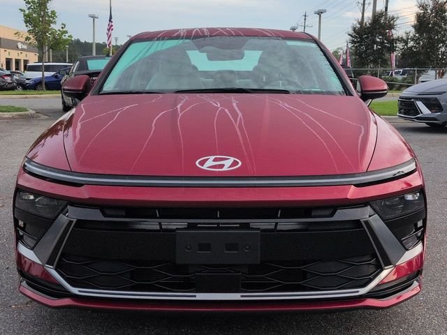 Certified Used 2025 Red Hyundai SEL image 9