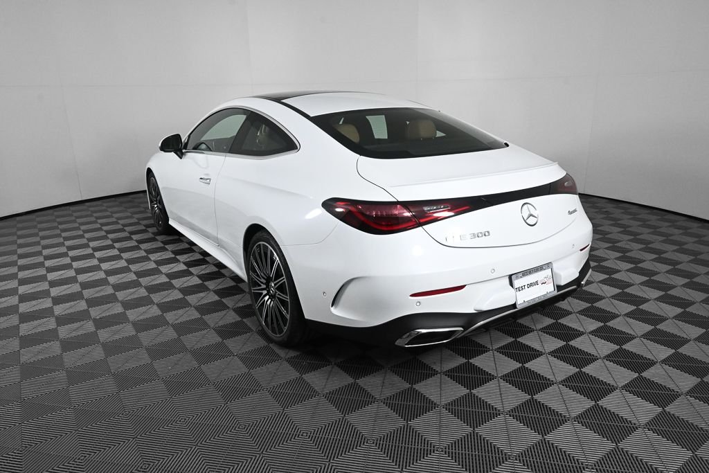 New 2026 MANUFAKTUR Moonlight White Metallic Mercedes-Benz CLE 300 image 4