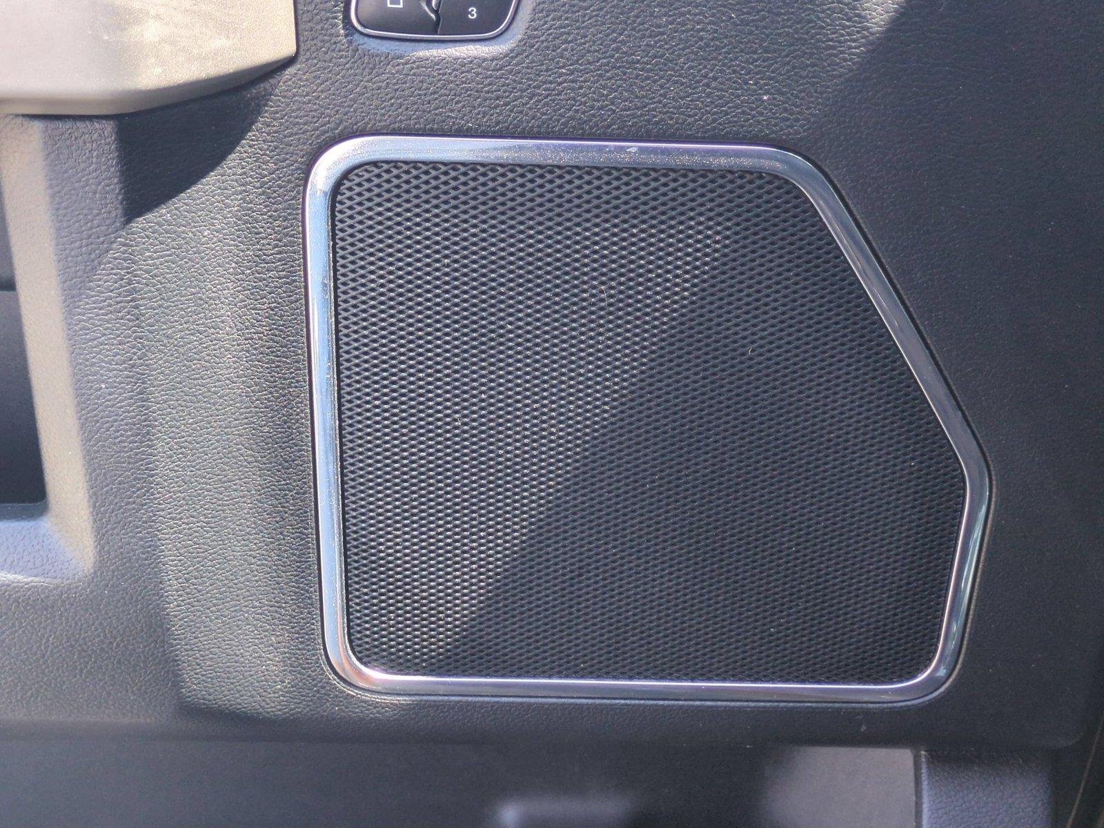 Used 2015 Magnetic Metallic Ford Lariat image 17