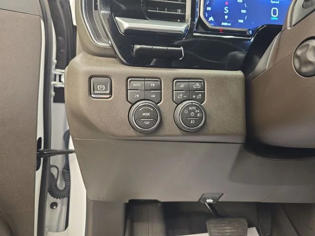 Used 2026 Summit White Chevrolet LTZ image 35
